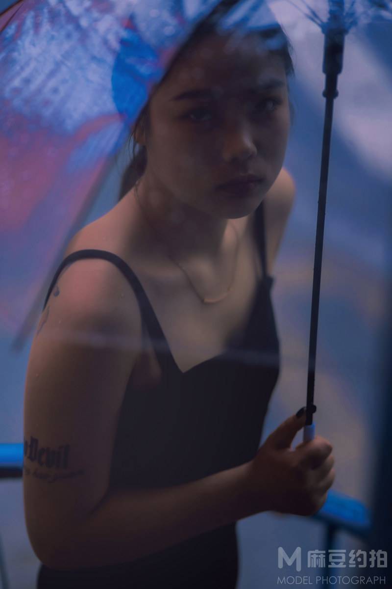 情绪模特