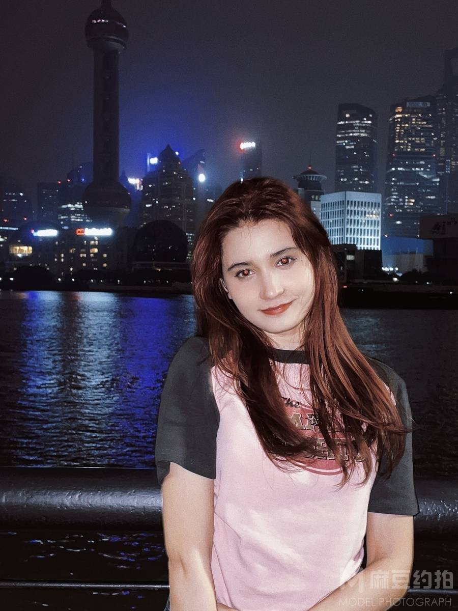夜景模特