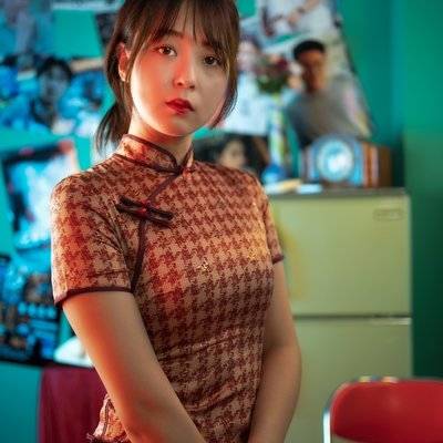 情绪模特