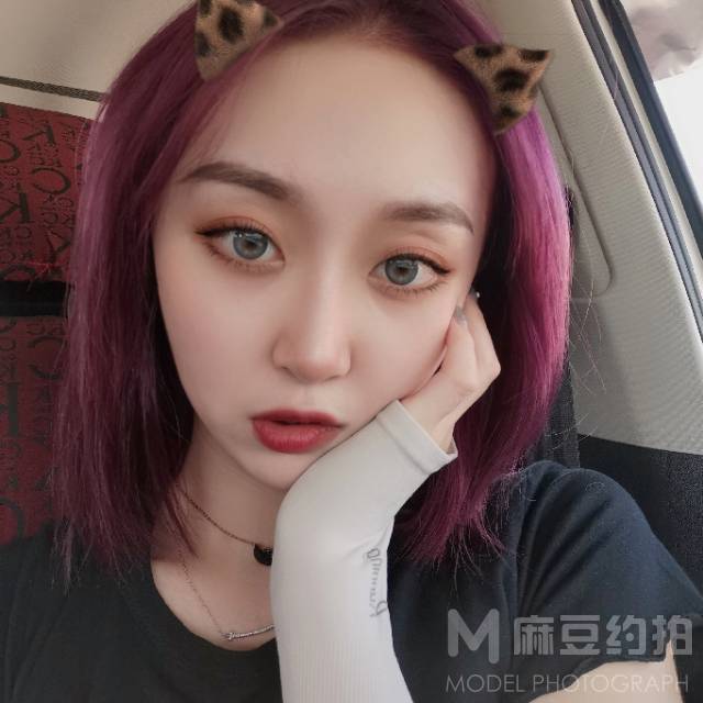 妆容模特
