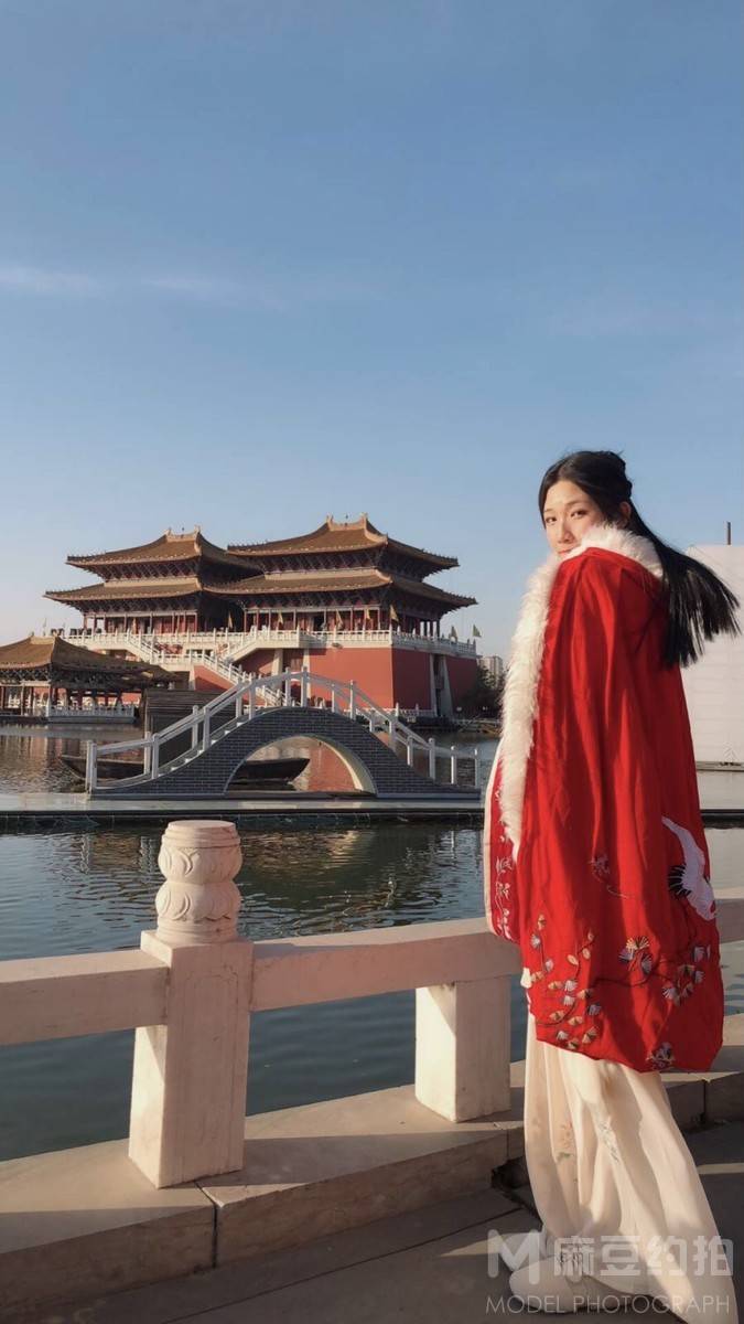 校园模特