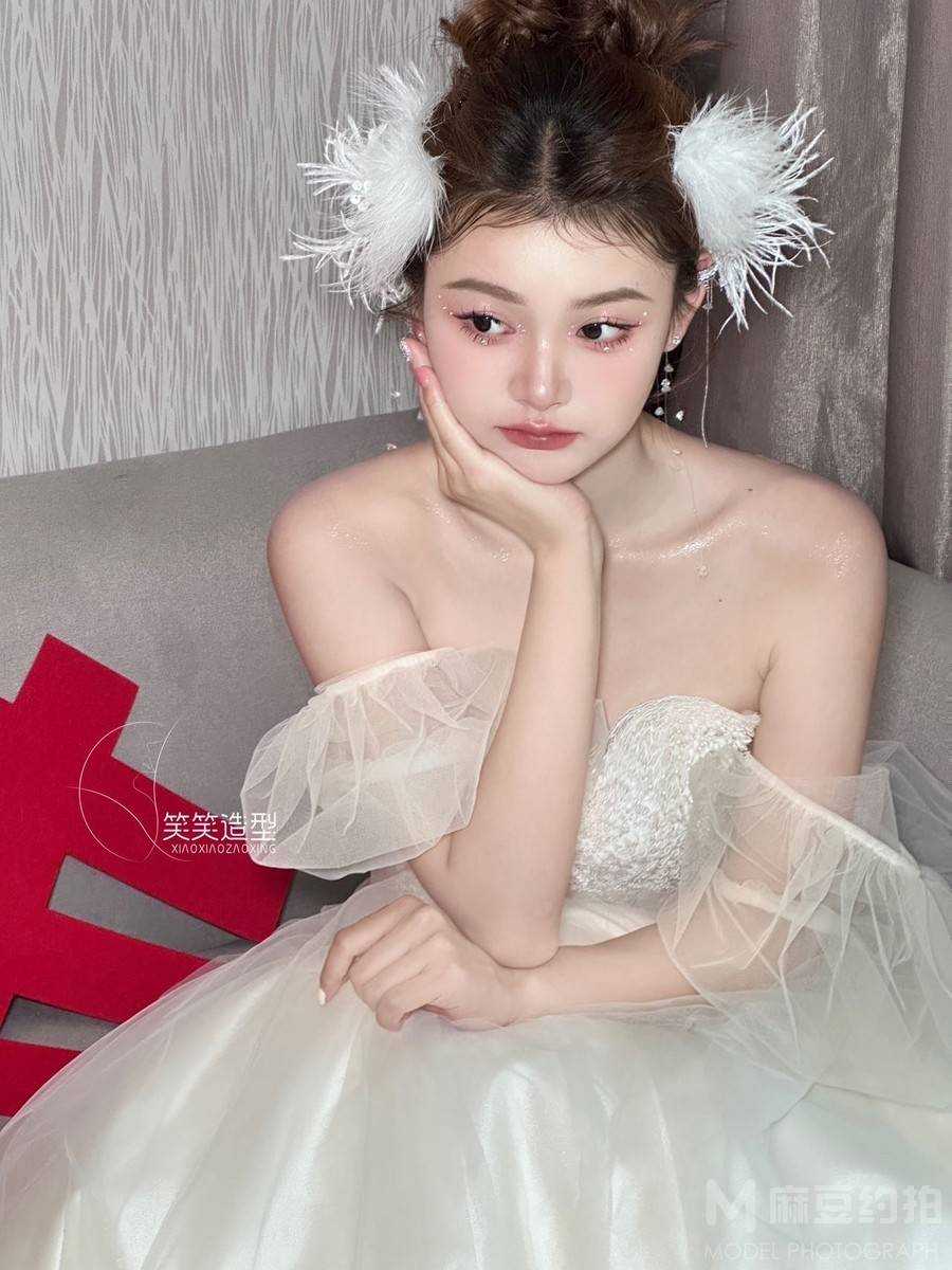 妆容模特