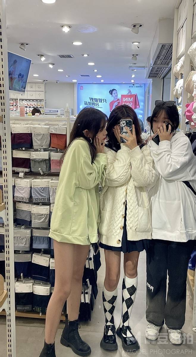妆容模特