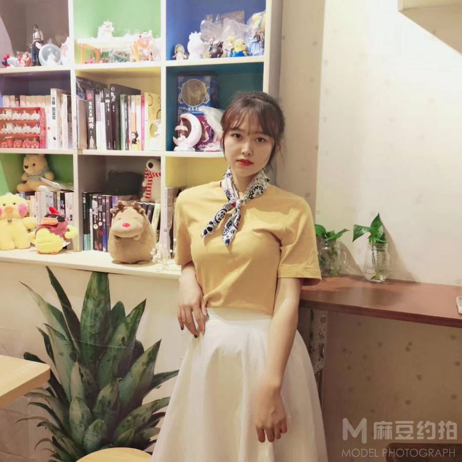 校园模特
