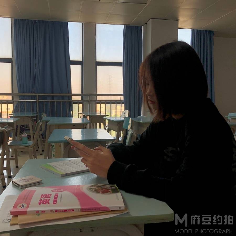 校园模特
