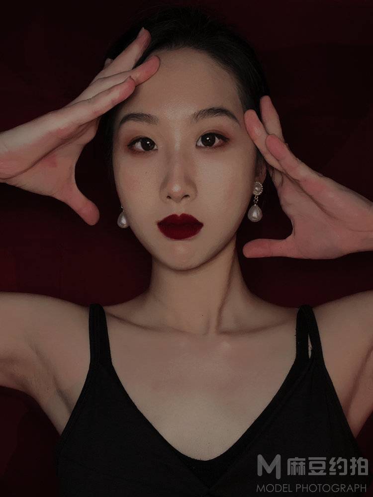 胶片模特