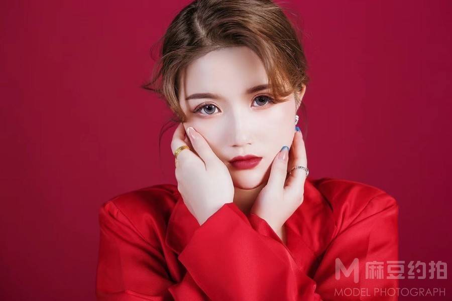 妆容模特