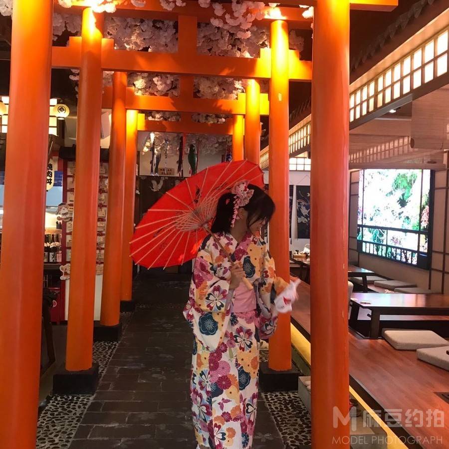 妆容模特