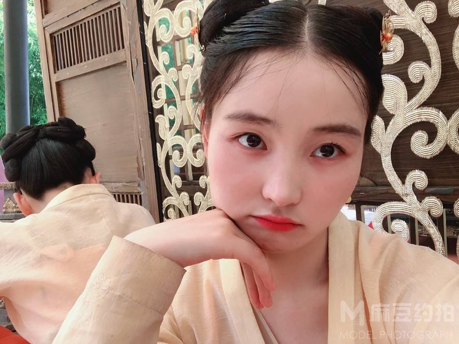 校园模特