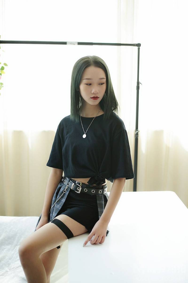 黑白模特