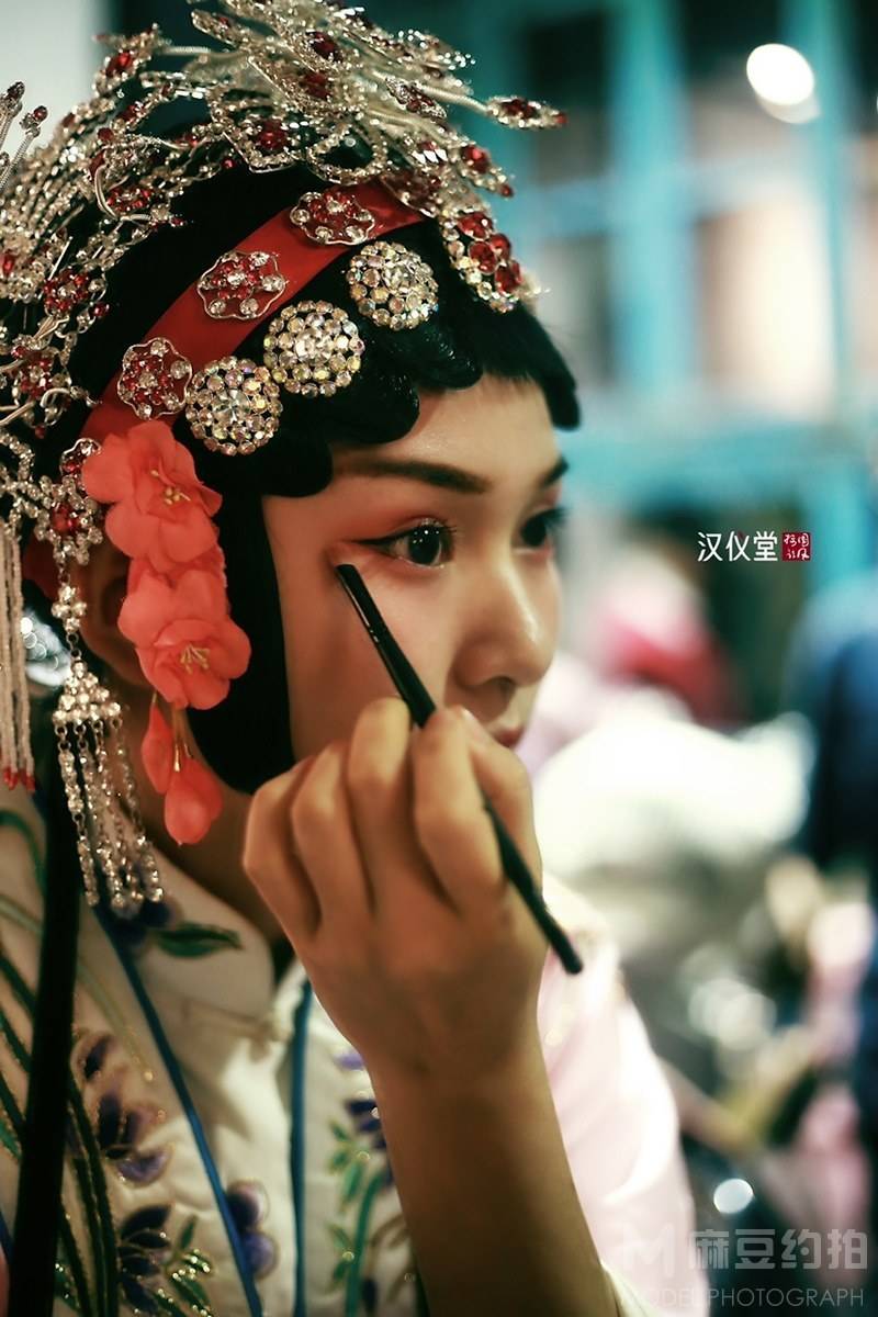 情绪模特