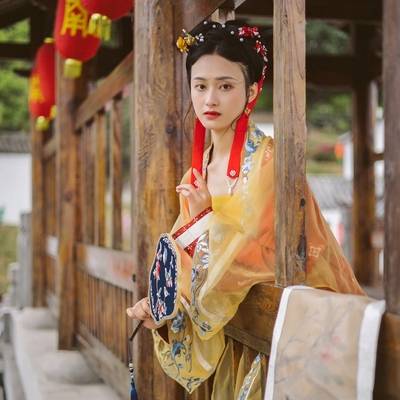 汉服模特