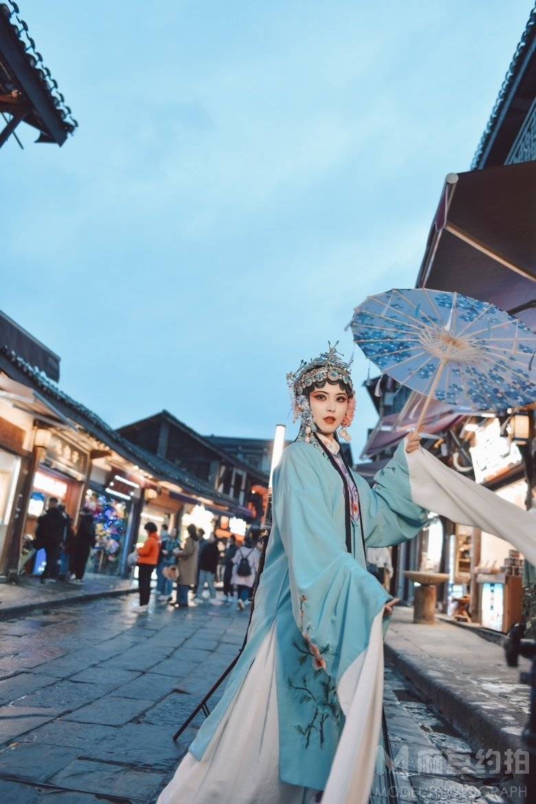 汉服模特