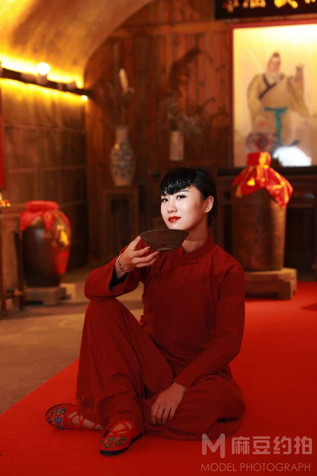 情绪模特