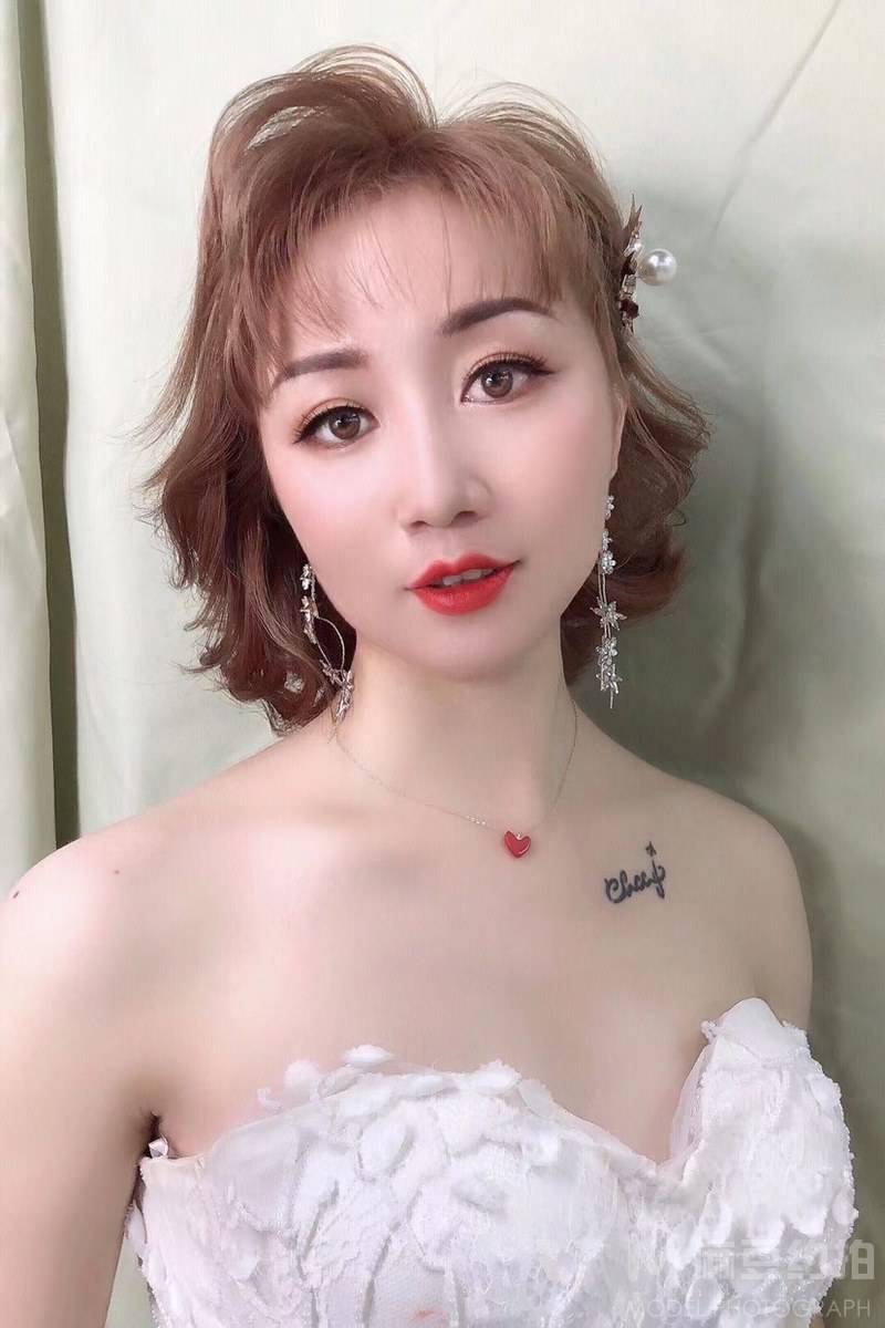 妆容模特