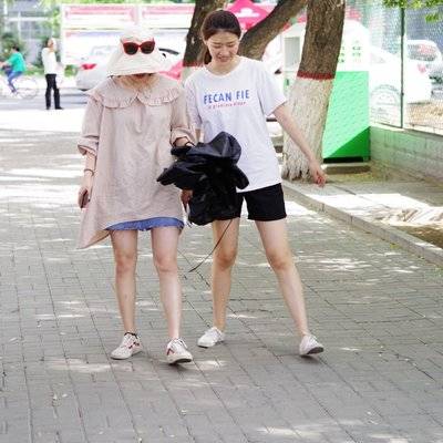 校园模特