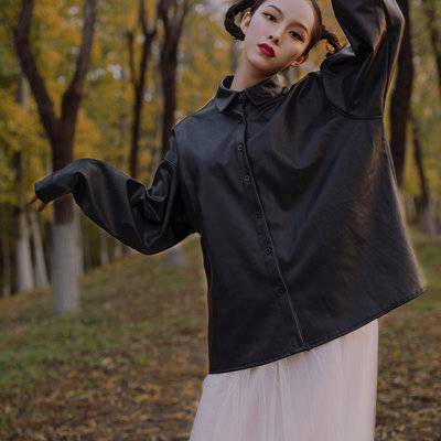 黑白模特