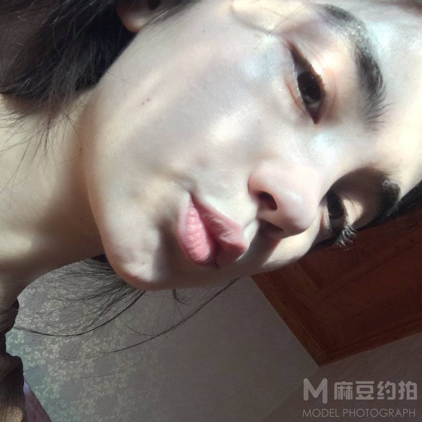 胶片模特