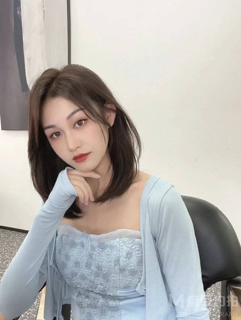纪实模特