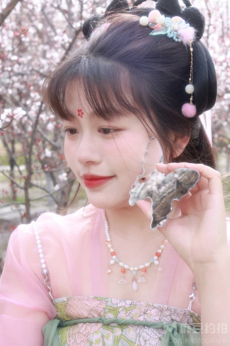 妆容模特