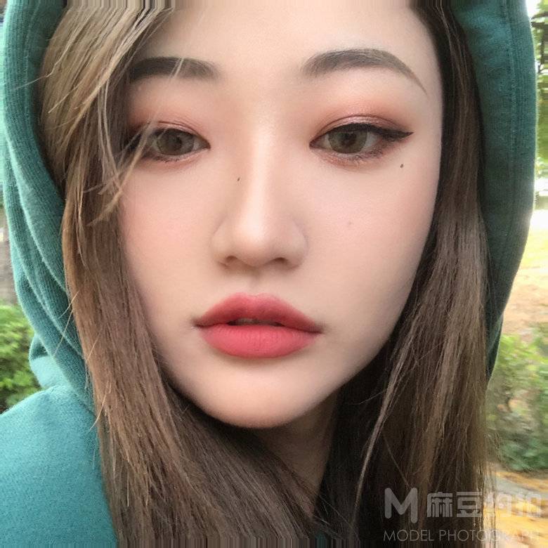 妆容模特