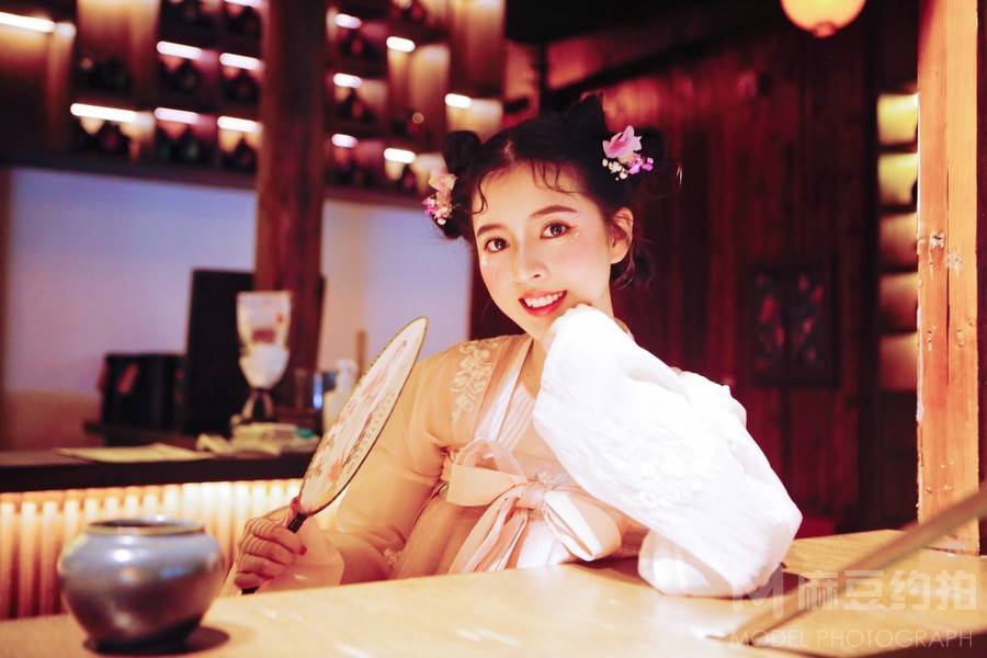妆容模特