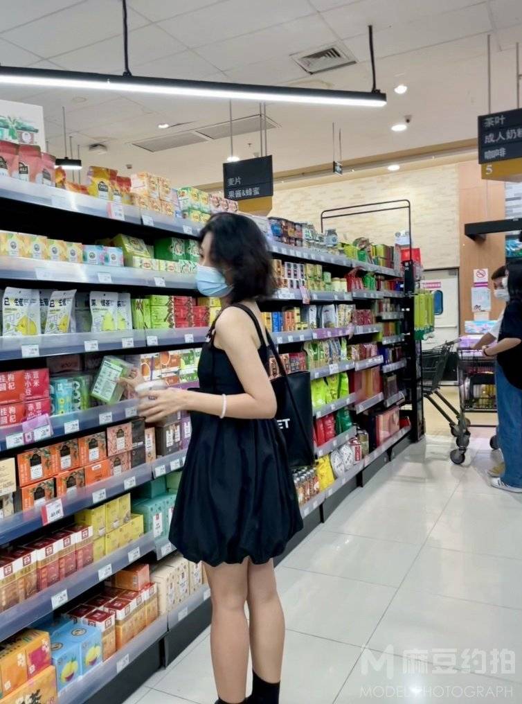 妆容模特