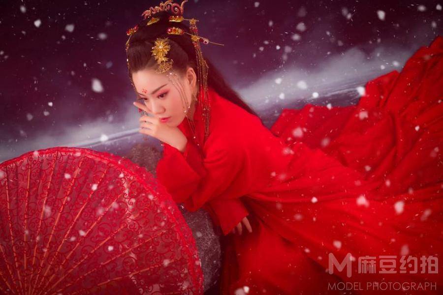 汉服模特