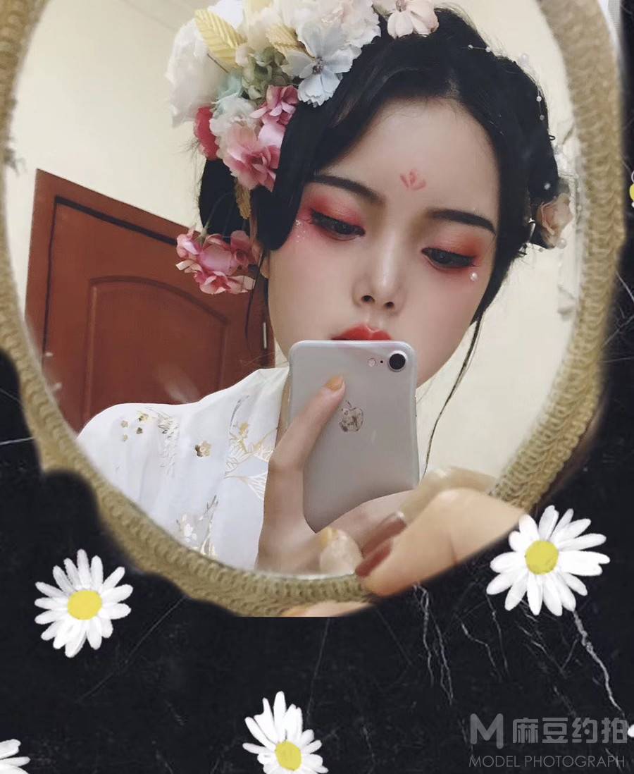 妆容模特