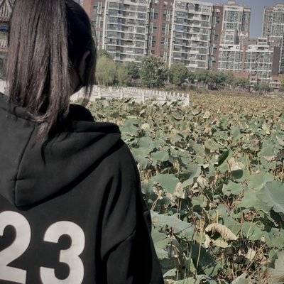 黑白模特