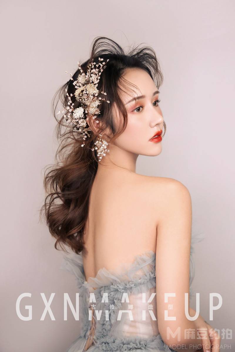 妆容模特