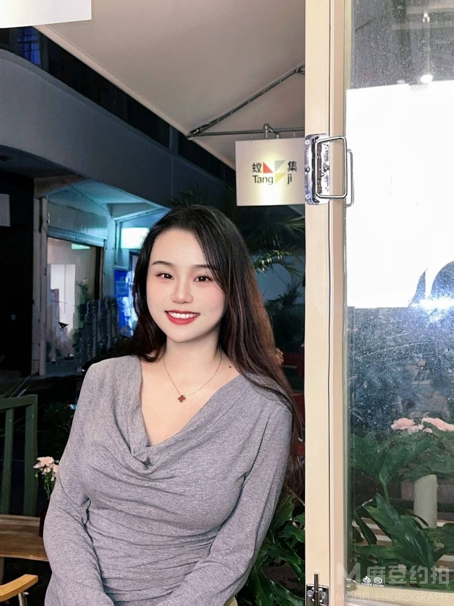纪实模特
