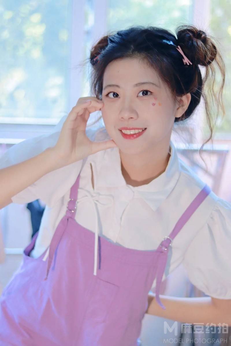 校园模特