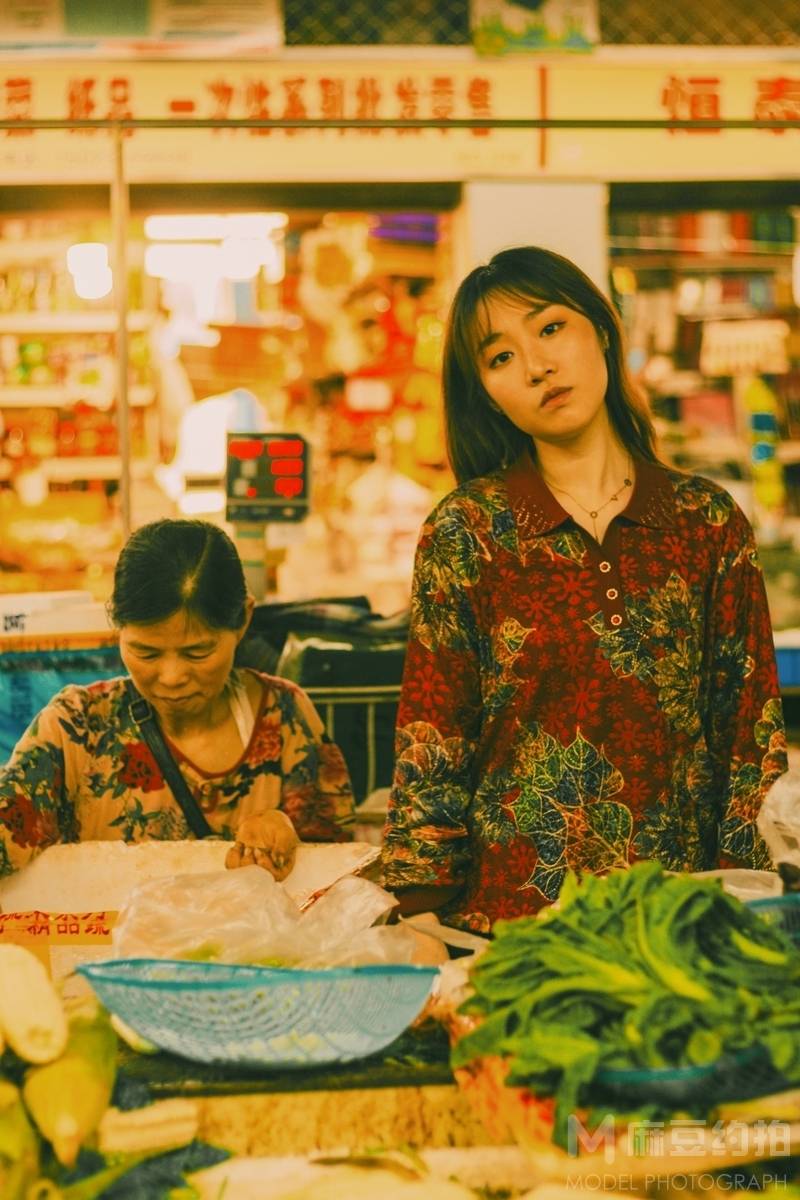 情绪模特