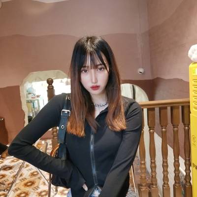 黑白模特