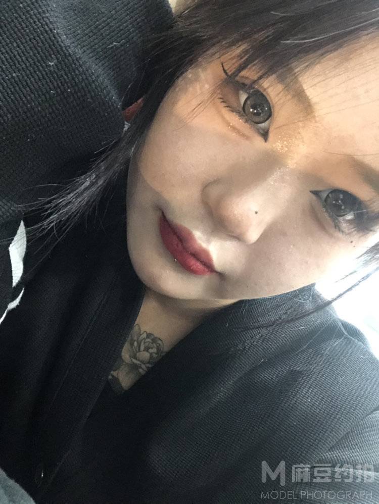妆容模特