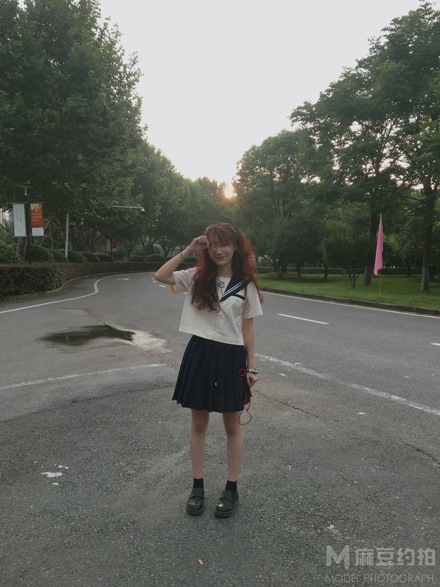校园模特
