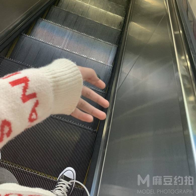 黑白模特