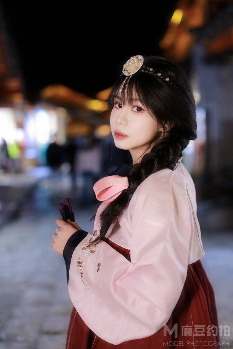 汉服模特