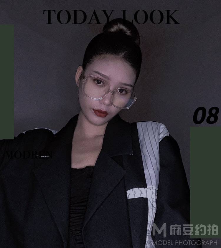 黑白模特