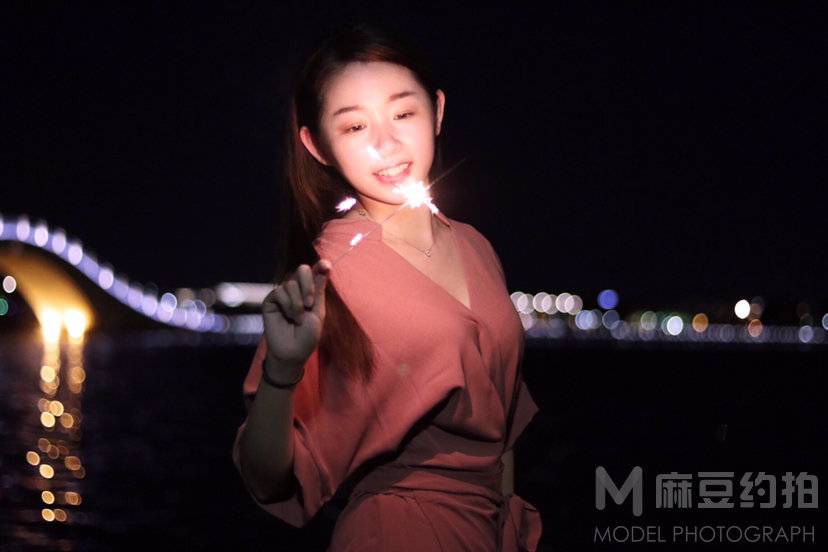 夜景模特