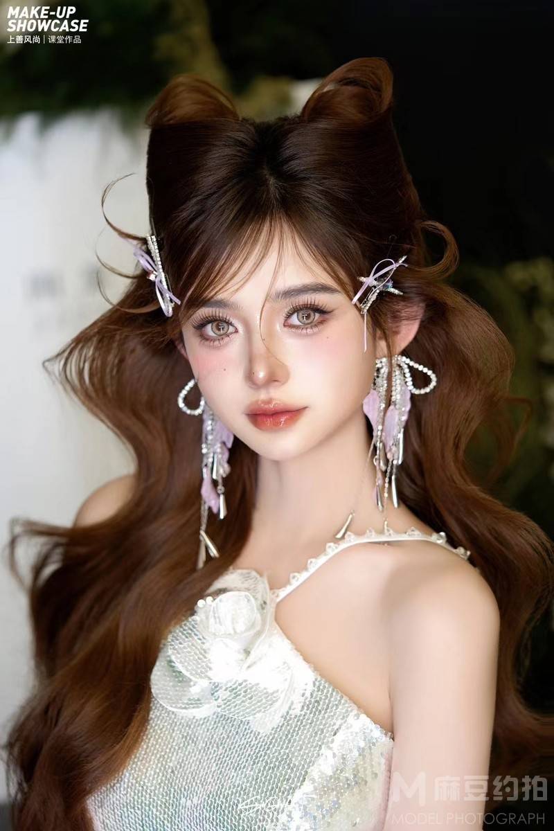 妆容模特