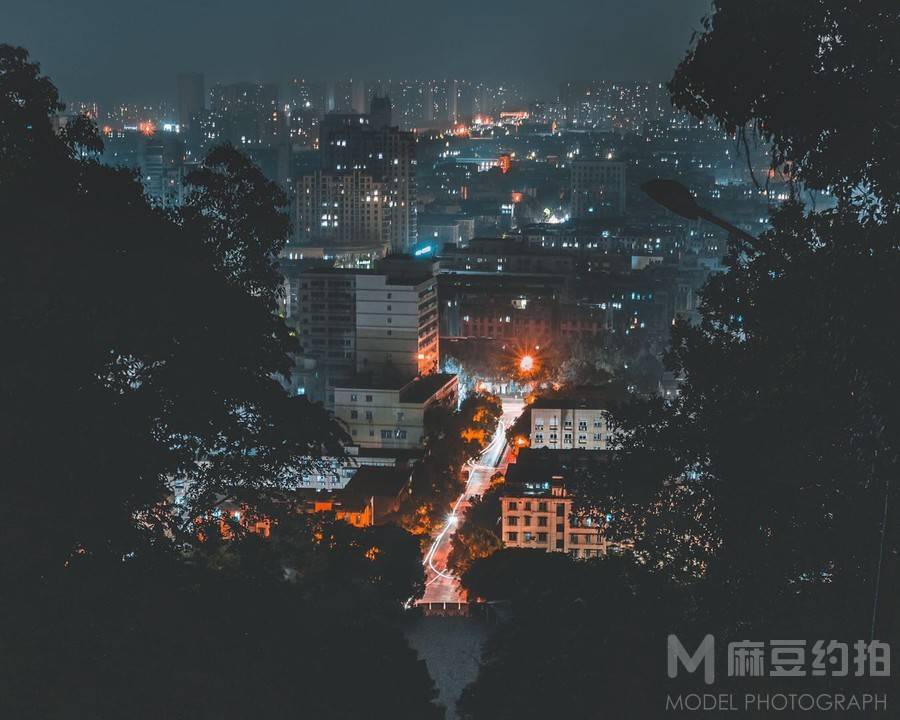 夜景模特