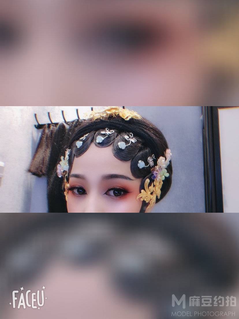情绪模特