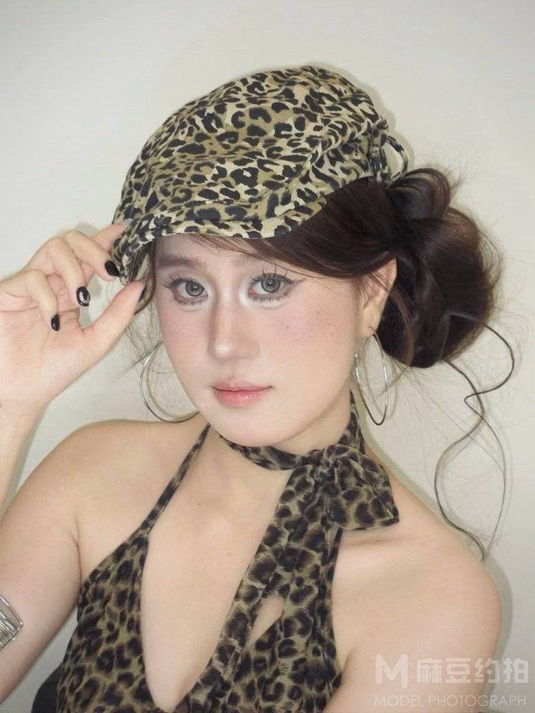 妆容模特