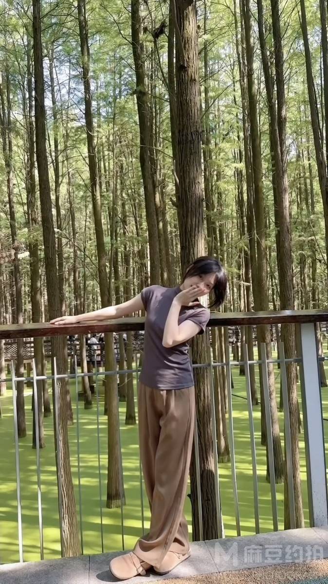 清新模特