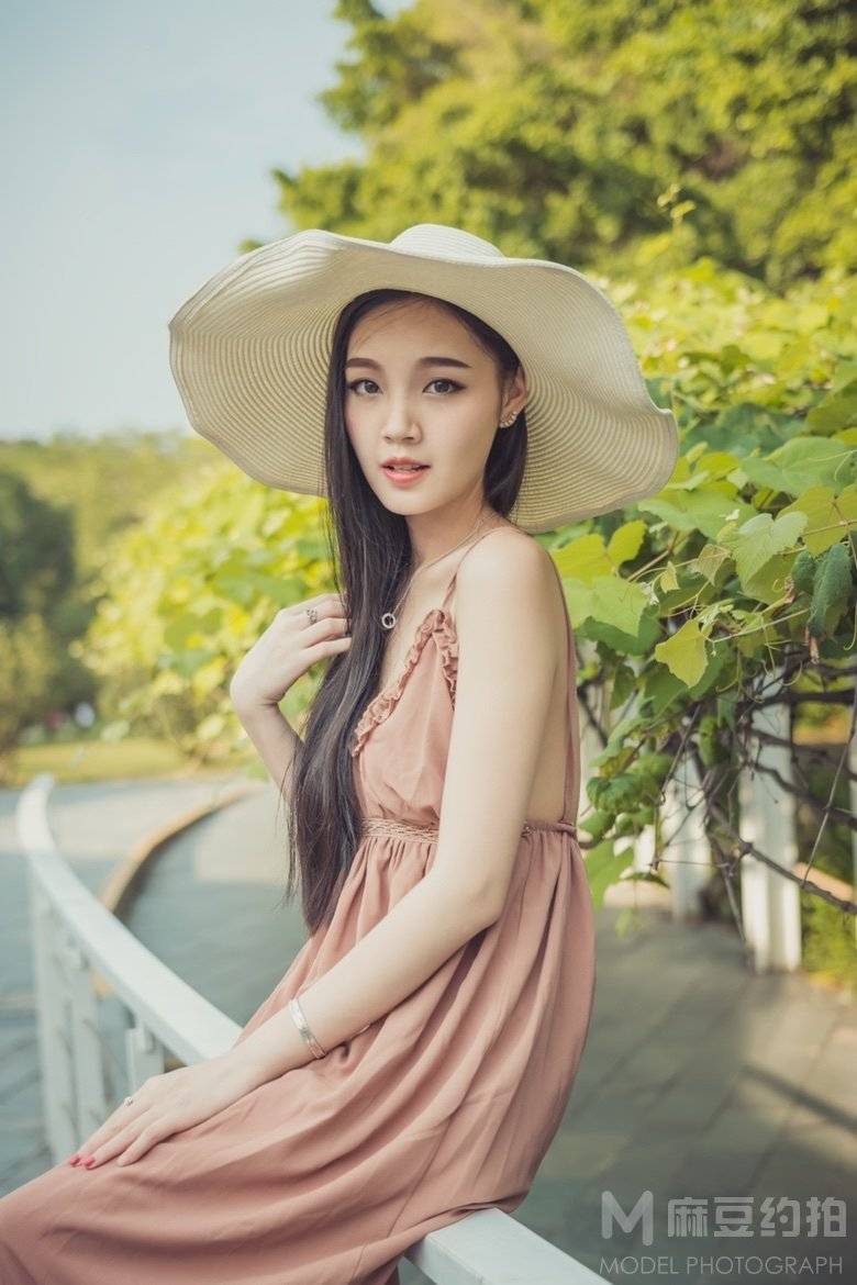 胶片模特