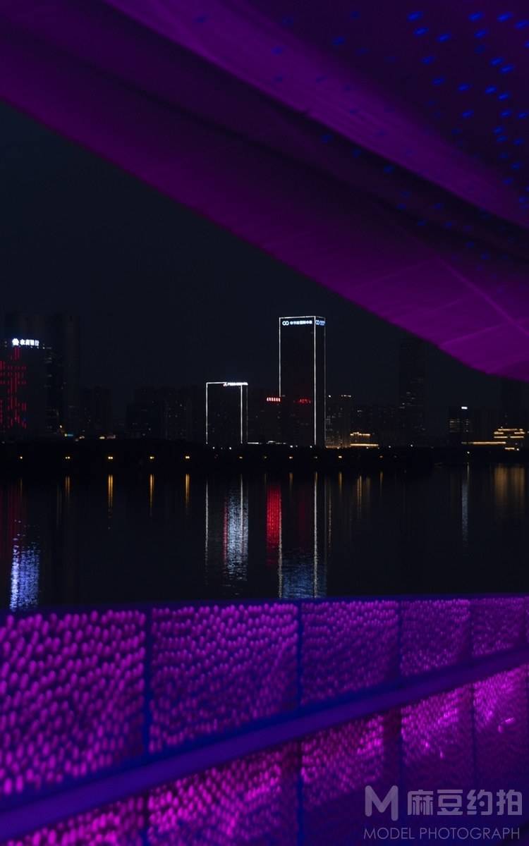 夜景模特