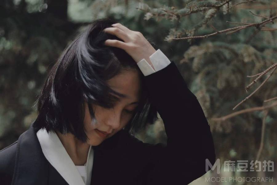 情绪模特