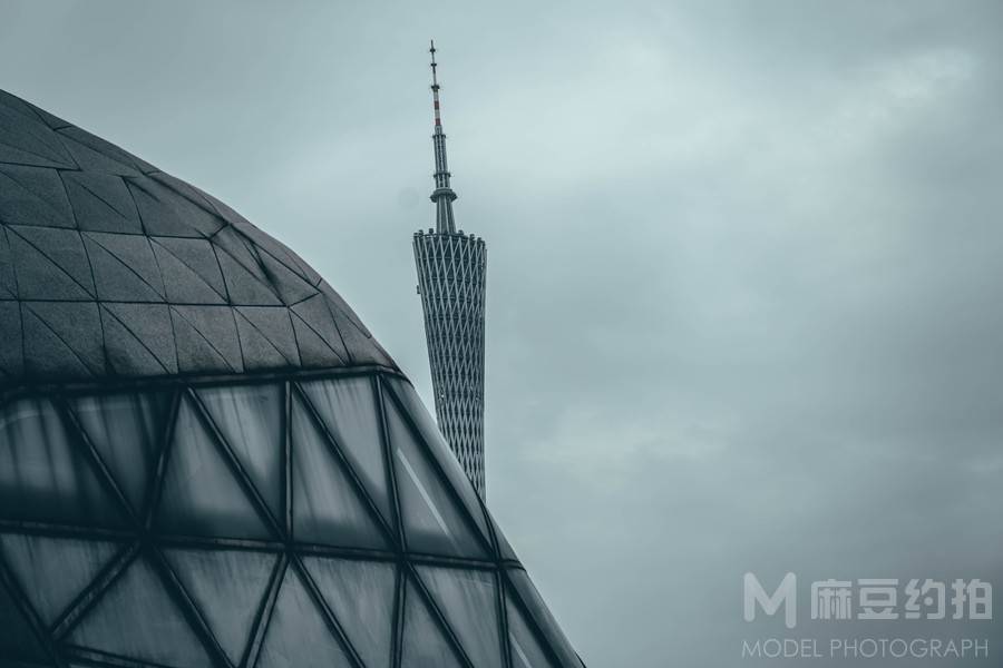 黑白模特